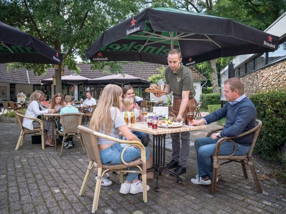 Vrijstaande Recreatiebungalow Met Slaapvide Posterholt Kültér fotó
